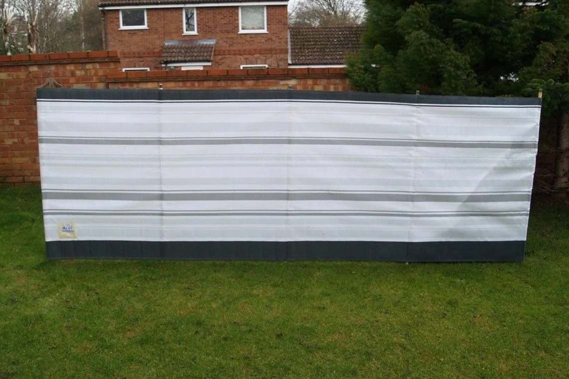 Blue Diamond Traditional 5 Pole Grey Windbreak 3 Blue Diamond Traditional 5 Pole Grey Windbreak