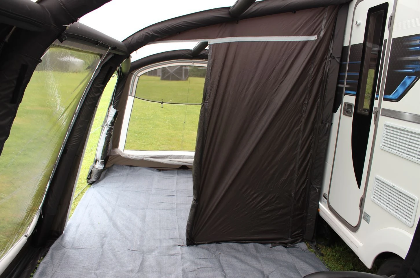 Outdoor Revolution Sportlite Air 320 EX Caravan Awning 11 Outdoor Revolution Sportlite Air 320 EX Caravan Awning - Image 9